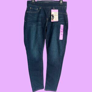 NWT Signature by Levi Strauss & Co. Gold Pull-On Skinny Jeans